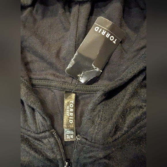 Torrid Fleece Pom Ears Heart Pocket Lounge Onesie black 3x 4x - Picture 8 of 10